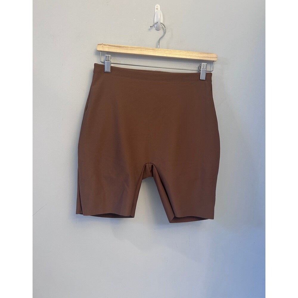 NWT Skims Body Butt Enhancing Padded Short Color Jasper Size large Authentic